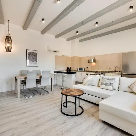 Sea View With Shared Terrace Appartamento *